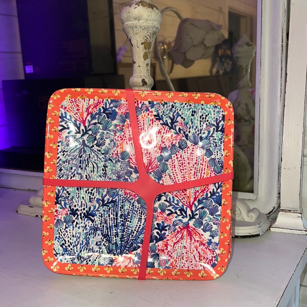 NIB Lilly Pulitzer set of 4 plates